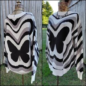 Aelfric Eden thick black white gray oversized knit overlap butterfly sweater M